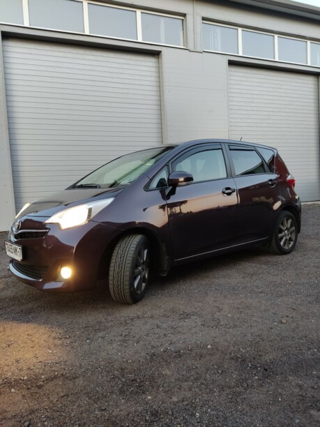 Toyota Verso-S, 2012 г.