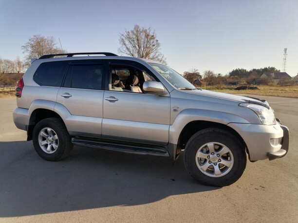 Toyota Land Cruiser Prado J120, 7 мест, 2003 г.