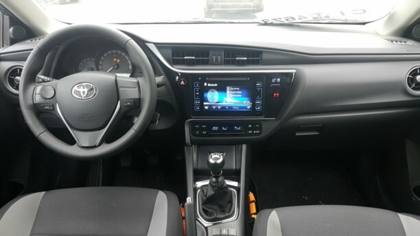 Toyota Auris II (E180) · Рестайлинг, 2017 г.