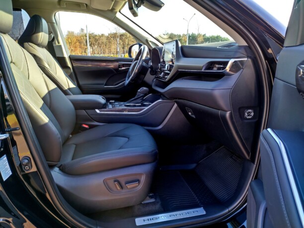 Toyota Highlander IV (XU70), 7 мест, 2021 г.