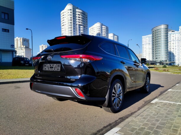 Toyota Highlander IV (XU70), 7 мест, 2021 г.