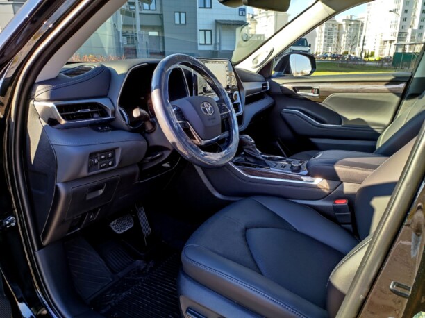 Toyota Highlander IV (XU70), 7 мест, 2021 г.
