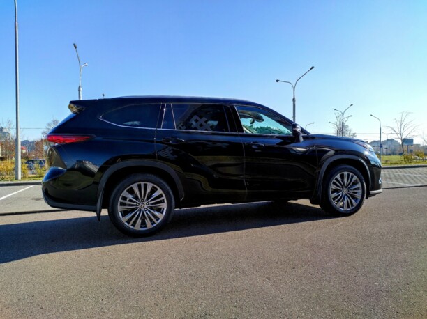 Toyota Highlander IV (XU70), 7 мест, 2021 г.