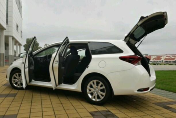 Toyota Auris II (E180) · Рестайлинг, 2017 г.