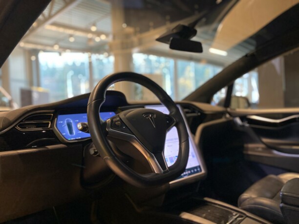 Tesla Model X, 2017 г.