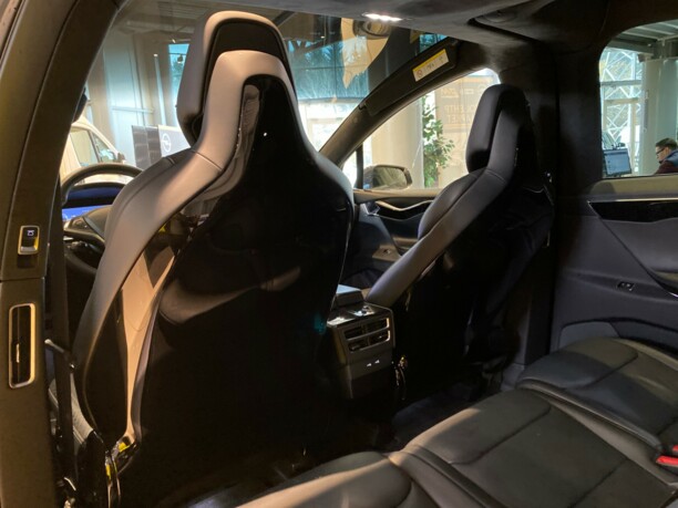 Tesla Model X, 2017 г.