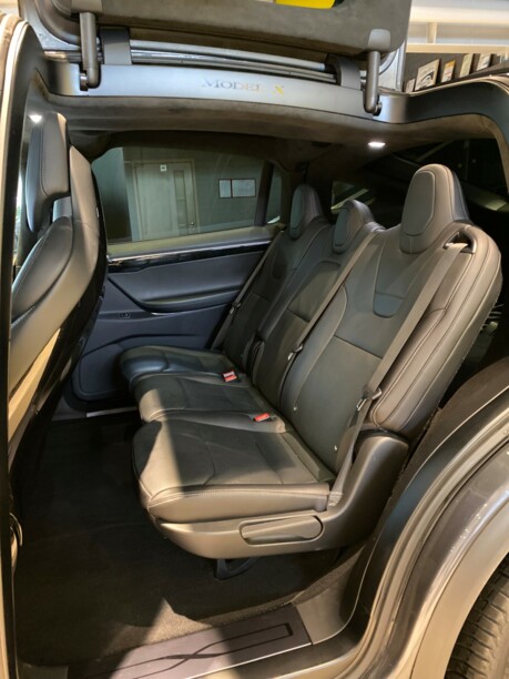 Tesla Model X, 2017 г.