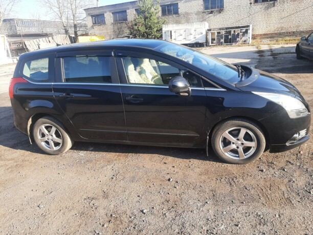 Peugeot 5008 I · Рестайлинг, 7 мест, 2014 г.
