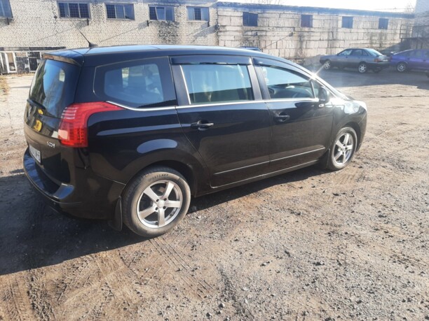 Peugeot 5008 I · Рестайлинг, 7 мест, 2014 г.
