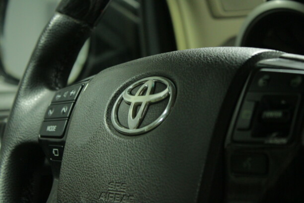 Toyota Land Cruiser Prado J150, 7 мест, 2009 г.