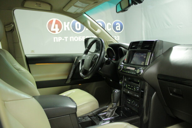 Toyota Land Cruiser Prado J150, 7 мест, 2009 г.