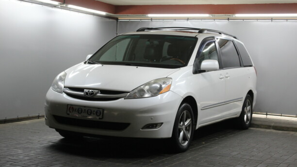 Toyota Sienna II (XL20) · Рестайлинг, 7 мест, 2009 г.