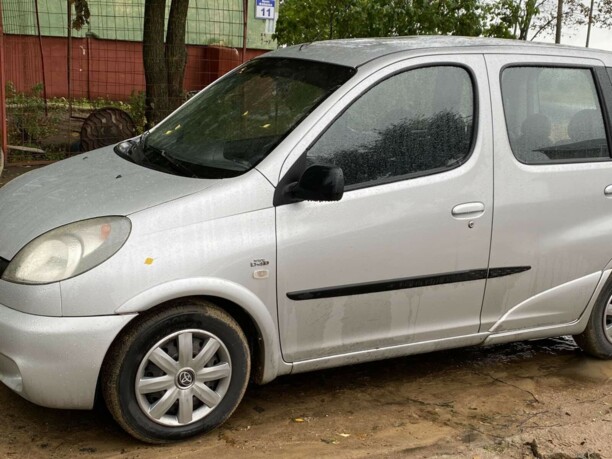 Toyota Yaris Verso, 2002 г.