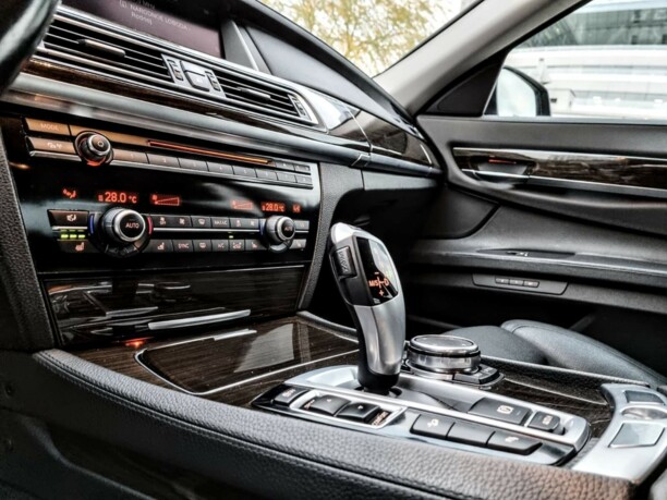 BMW 7 серия F01, F04 · Рестайлинг, 2015 г.