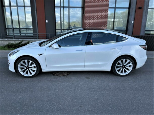 Tesla Model 3, 2020 г.