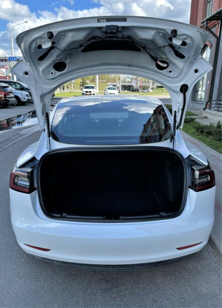 Tesla Model 3, 2020 г.
