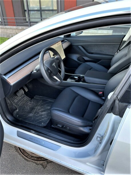 Tesla Model 3, 2020 г.