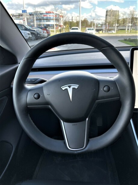Tesla Model 3, 2020 г.