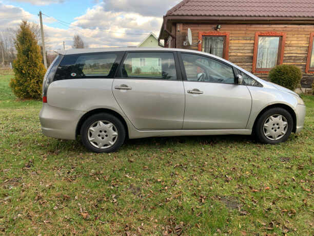 Mitsubishi Grandis, 7 мест, 2008 г.
