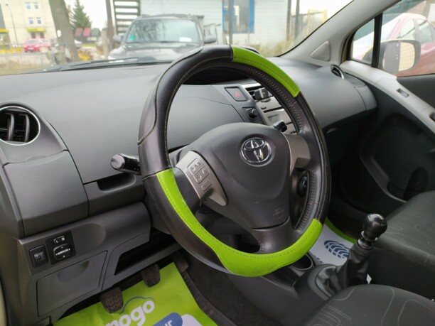 Toyota Yaris II (XP9) · Рестайлинг, 2009 г.