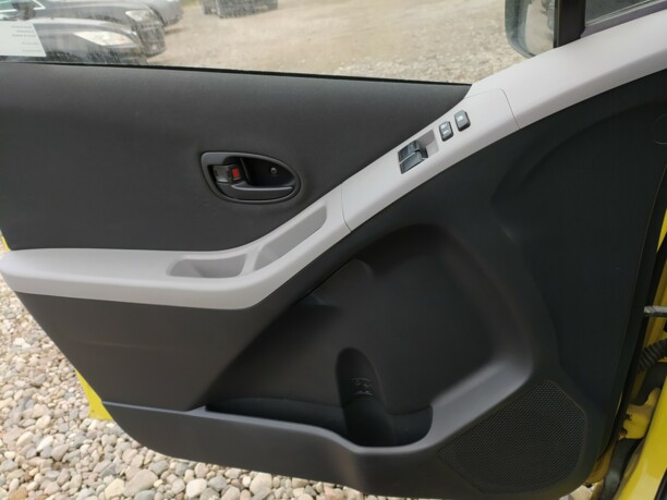 Toyota Yaris II (XP9) · Рестайлинг, 2009 г.
