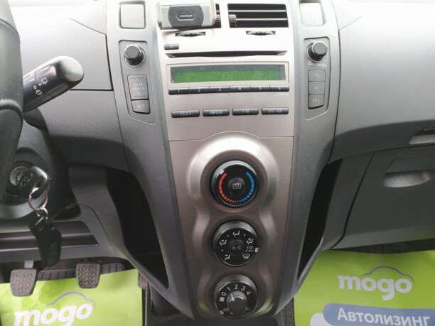 Toyota Yaris II (XP9) · Рестайлинг, 2009 г.