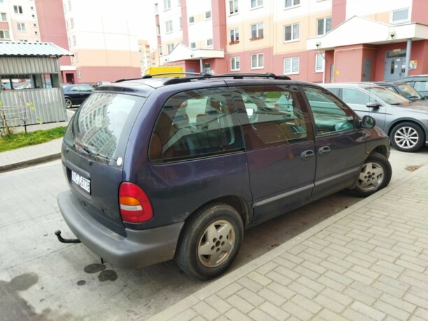 Chrysler Voyager III, 7 мест, 1999 г.