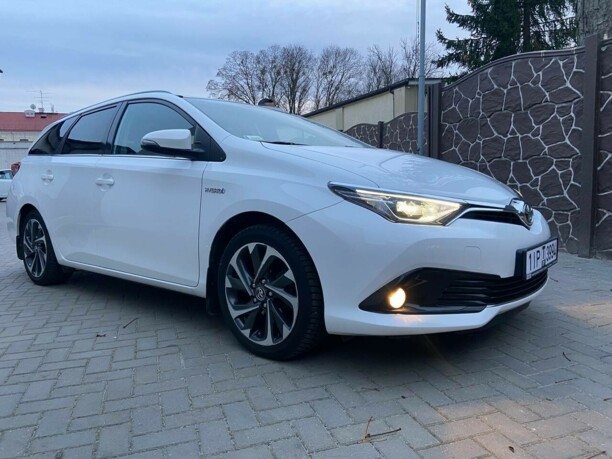 Toyota Auris II (E180) · Рестайлинг, 2016 г.