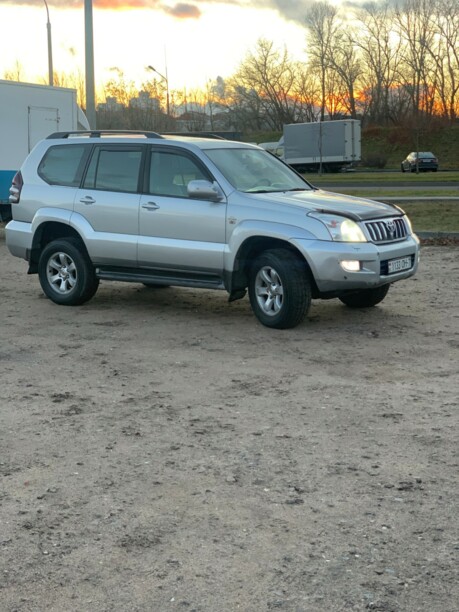 Toyota Land Cruiser Prado J120, 7 мест, 2006 г.