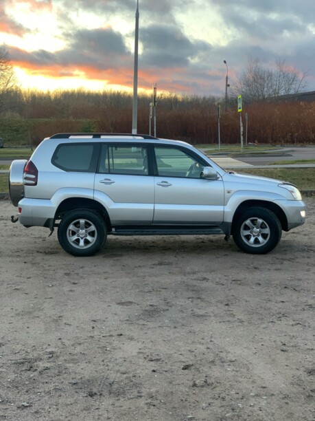 Toyota Land Cruiser Prado J120, 7 мест, 2006 г.