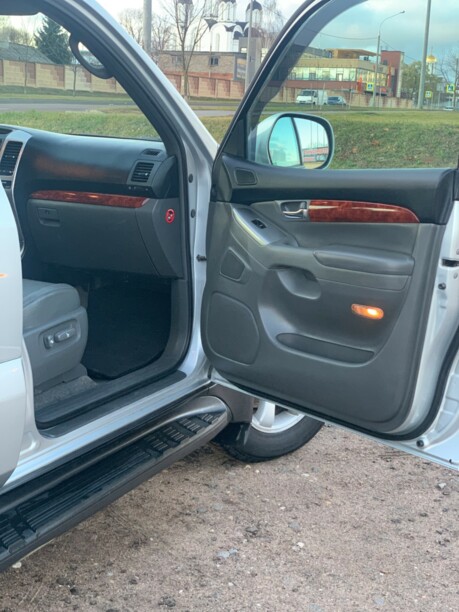 Toyota Land Cruiser Prado J120, 7 мест, 2006 г.