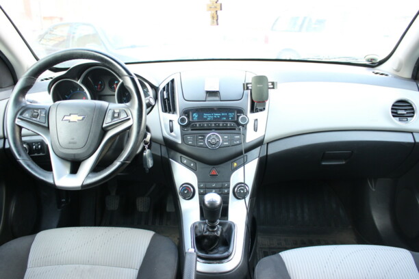 Chevrolet Cruze J300 · Рестайлинг, 2013 г.