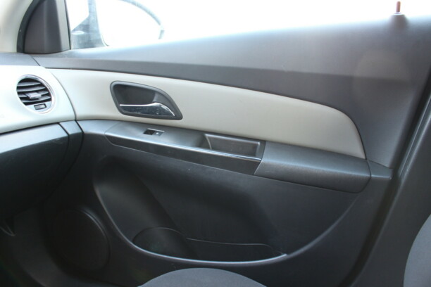 Chevrolet Cruze J300 · Рестайлинг, 2013 г.