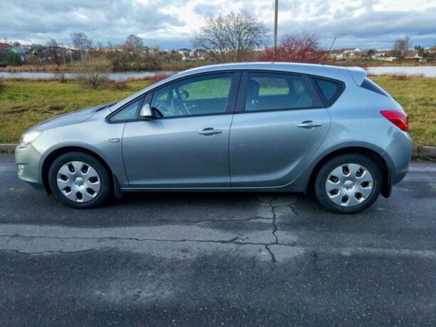Opel Astra J, 2010 г.