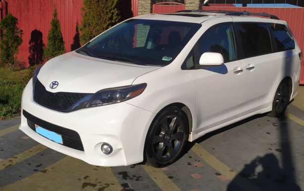 Toyota Sienna III (XL30) · Рестайлинг, 7 мест, 2015 г.