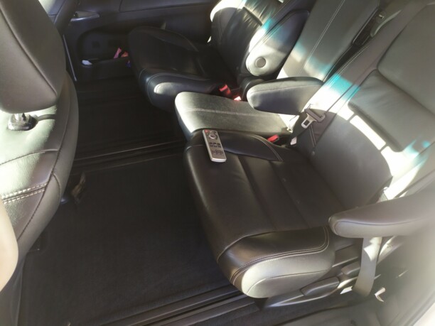 Toyota Sienna III (XL30) · Рестайлинг, 7 мест, 2015 г.