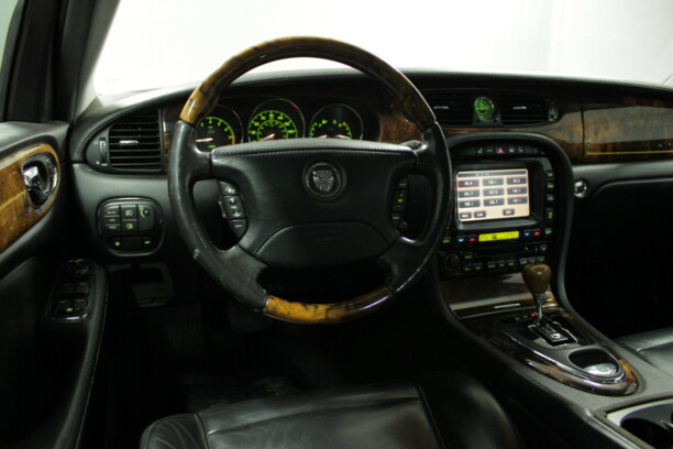Jaguar XJ X350, 2004 г.