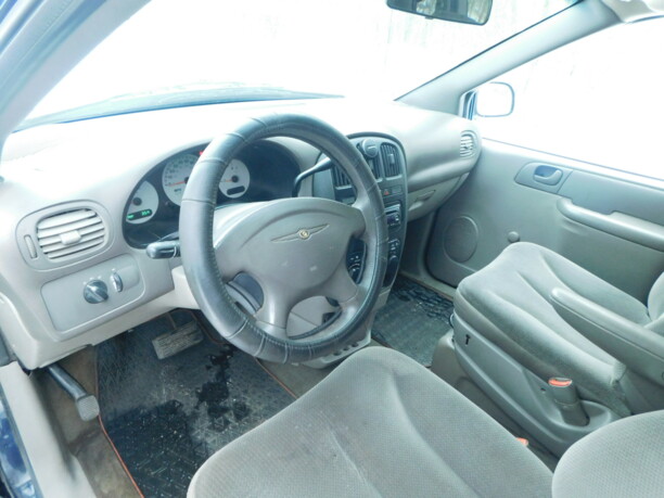 Chrysler Voyager IV, 7 мест, 2002 г.
