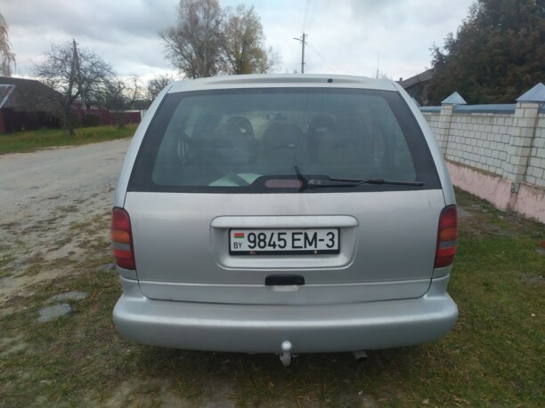 Chrysler Voyager III, 7 мест, 2000 г.