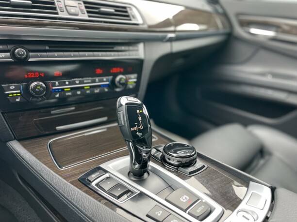 BMW 7 серия F01, F04 · Рестайлинг, 2015 г.