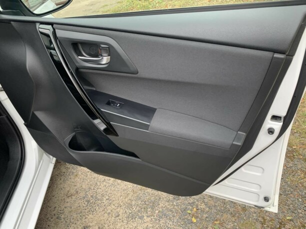 Toyota Auris II (E180) · Рестайлинг, 2016 г.