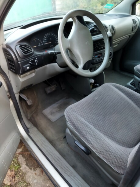 Dodge Caravan III, 7 мест, 1999 г.
