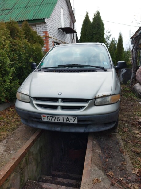 Dodge Caravan III, 7 мест, 1999 г.