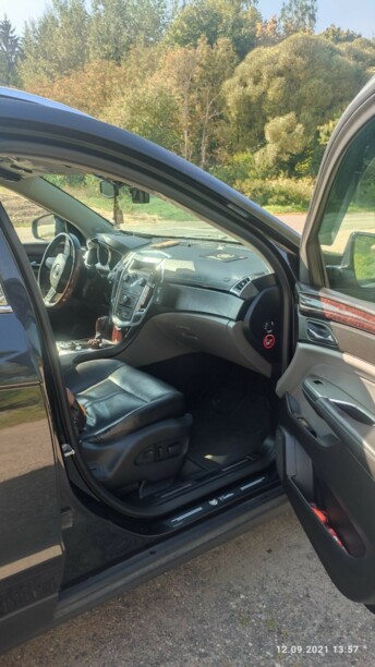 Cadillac SRX II, 2011 г.