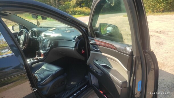 Cadillac SRX II, 2011 г.