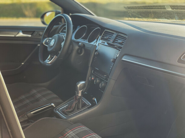 Volkswagen Golf GTI VII · Рестайлинг, 2017 г.