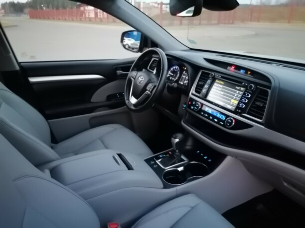Toyota Highlander III (XU50) · Рестайлинг, 7 мест, 2018 г.