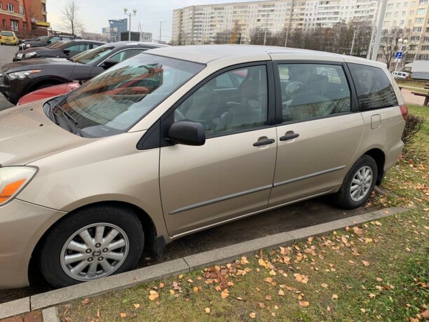Toyota Sienna II (XL20), 7 мест, 2004 г.