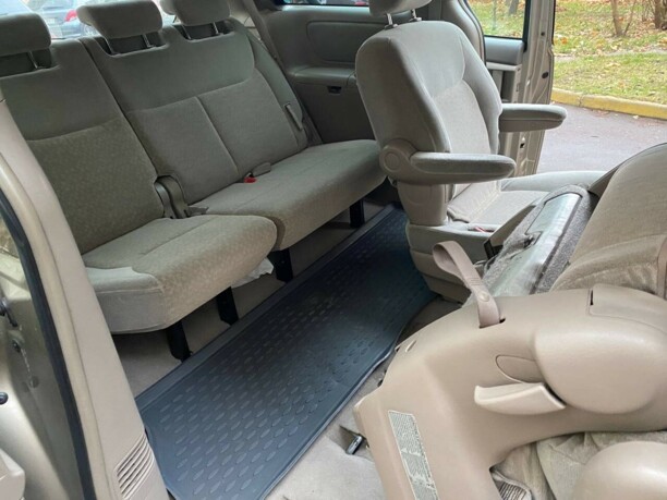 Toyota Sienna II (XL20), 7 мест, 2004 г.
