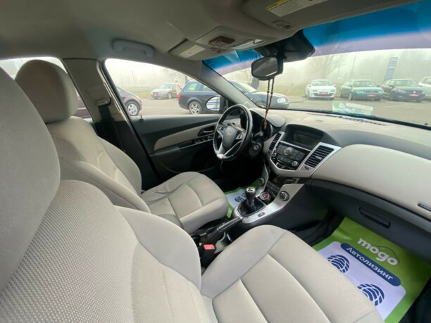 Chevrolet Cruze J300, 2011 г.